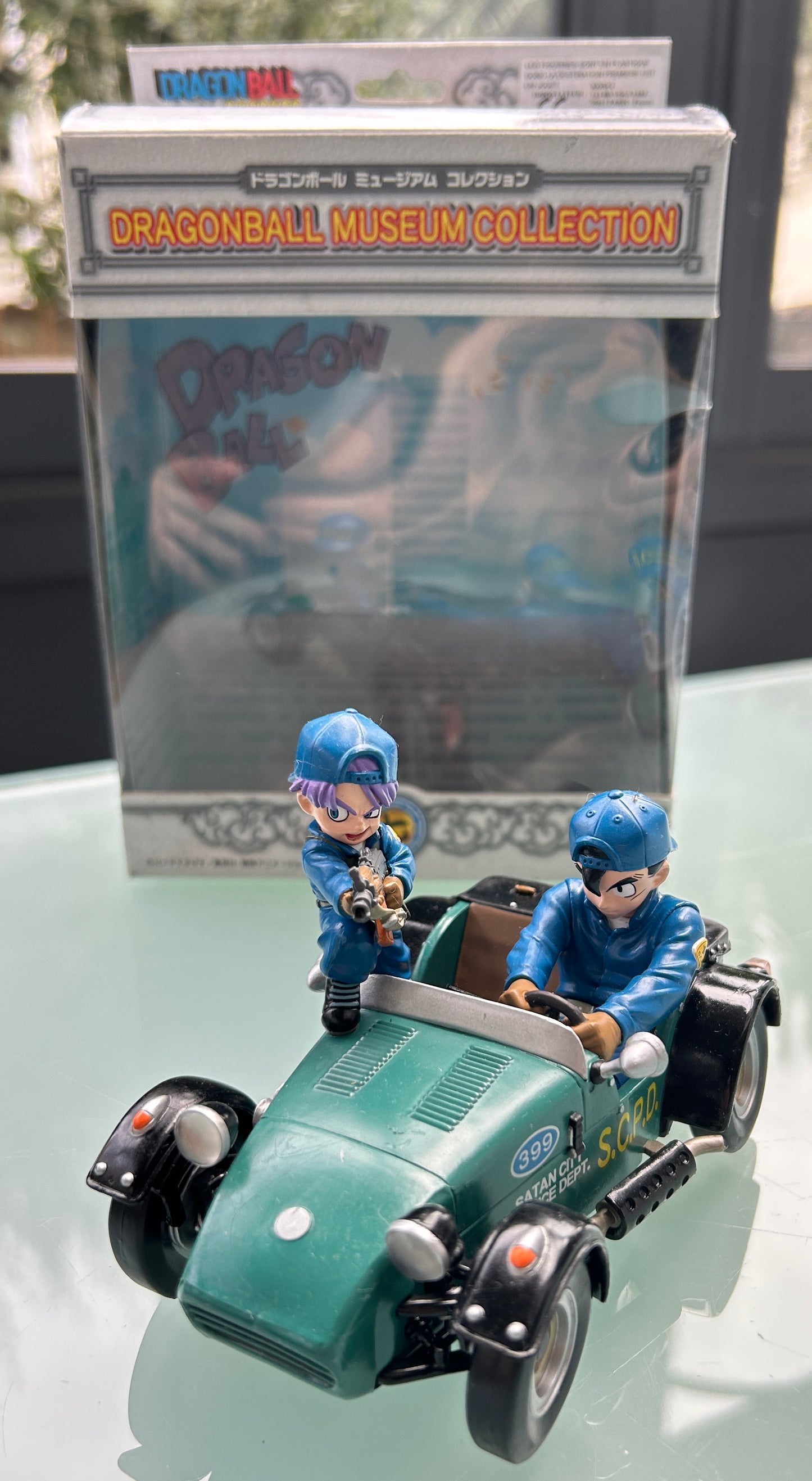 Dragon Ball - Museum Collection - TRUNKS & SON GOHAN EN VOITURE - 12 cm ***Occasion***