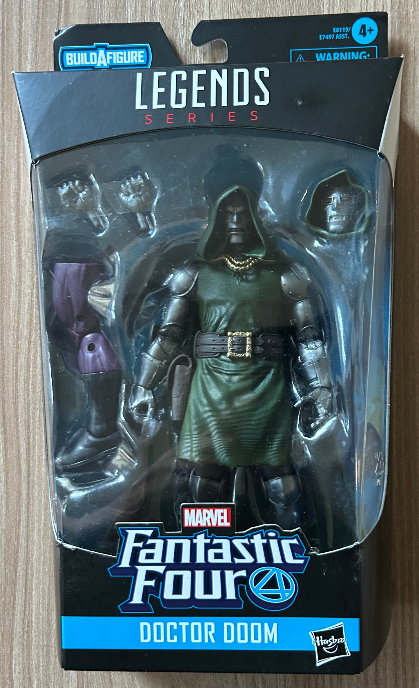 Marvel Legends - BAF Super Skrull Wave - Figurine de DOCTOR DOOM Docteur Fatalis - Exclusivité Walgreens !