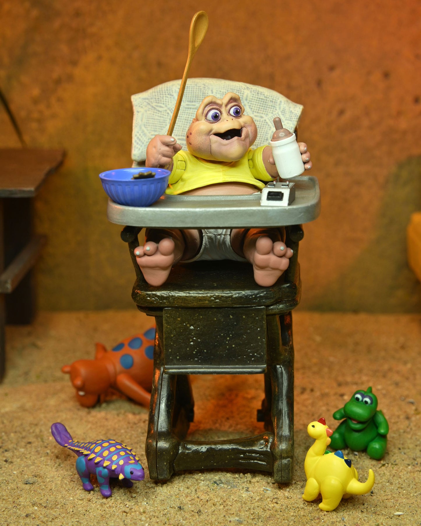 DINOSAURS - Figurine Ultimate - Baby Sinclair - 18 cm