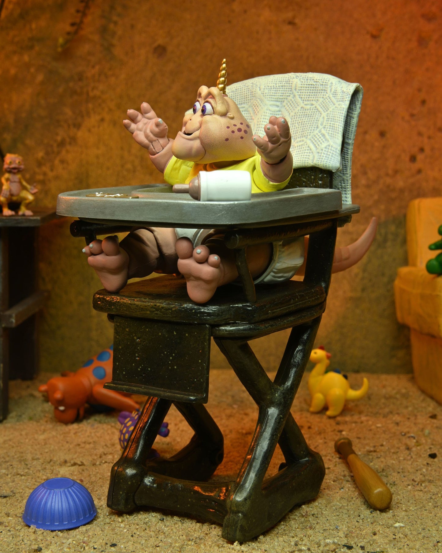 DINOSAURS - Figurine Ultimate - Baby Sinclair - 18 cm