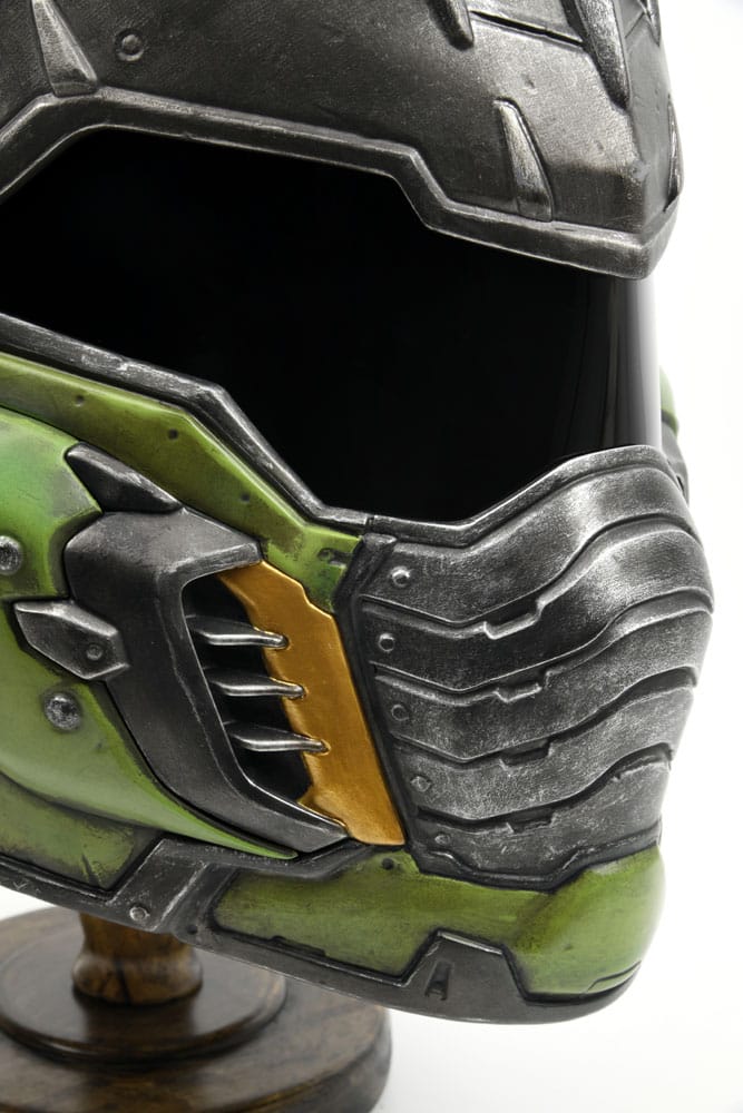 Doom : The Dark Ages - Réplique Roleplay du Casque du Doom Slayer - Echelle 1/1