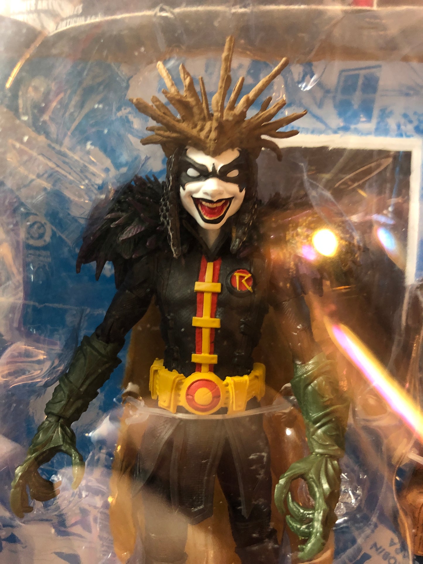 DC MULTIVERSE - Série DARK NIGHTS : DEATH METAL - Figurine de ROBIN KING *Boîte abîmée"