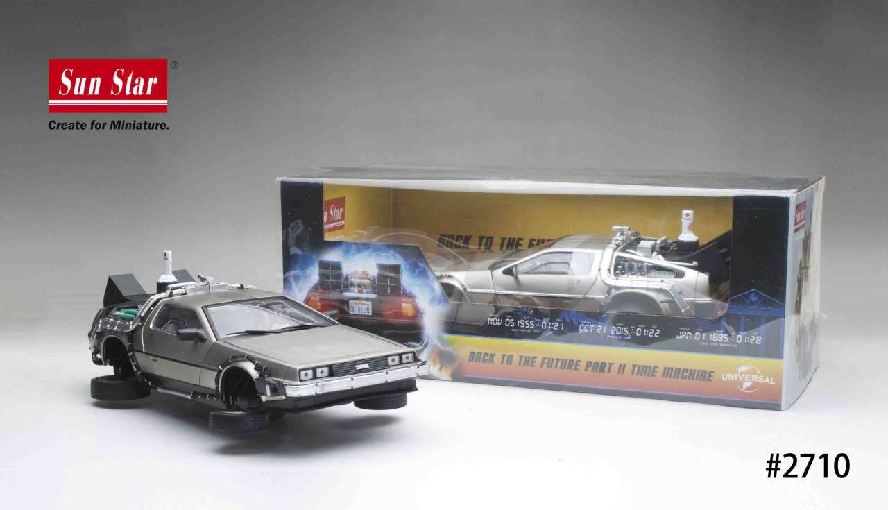 RETOUR VERS LE FUTUR II - Réplique de la DELOREAN 1/18 - Métal