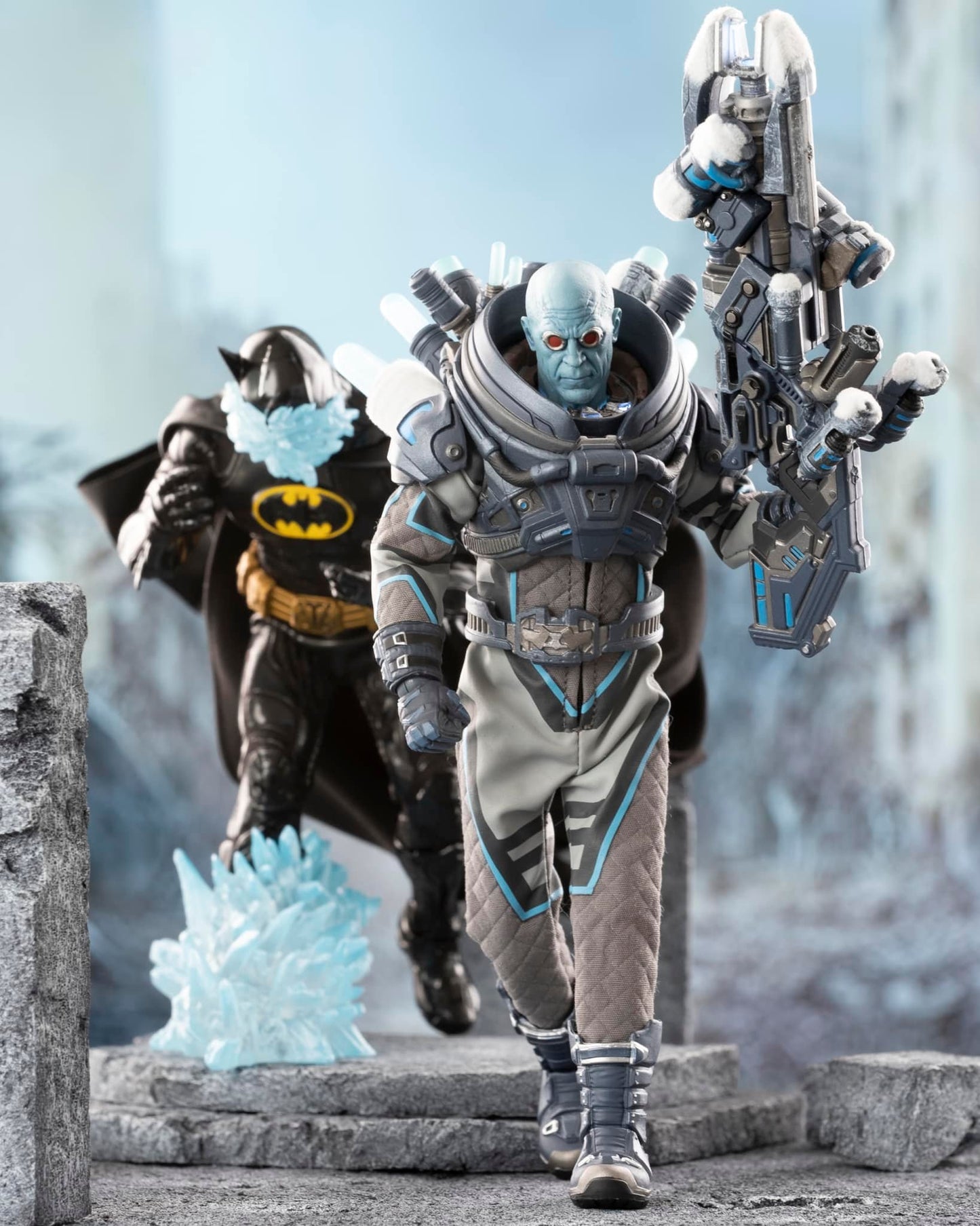 DC Comics Batman - Mezco One : 12 Collective - Figurine de Mr Freeze