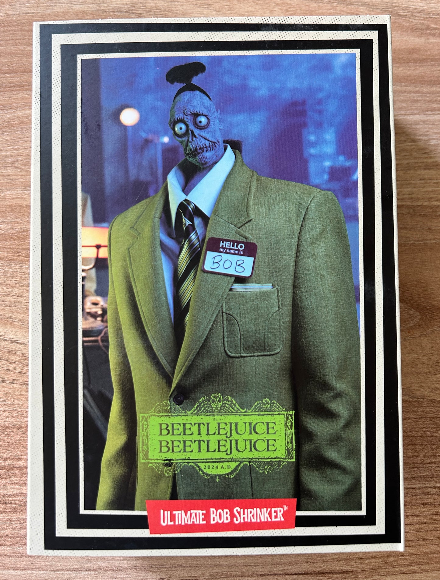 BEETLEJUICE 2 - Figurine Ultimate - Bob Shrinker - 18 cm