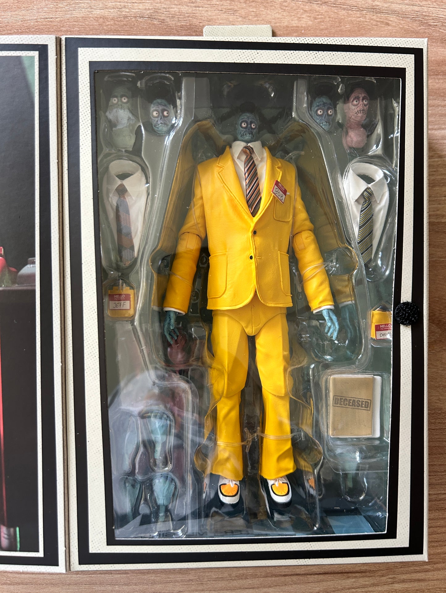 BEETLEJUICE 2 - Figurine Ultimate - Bob Shrinker - 18 cm