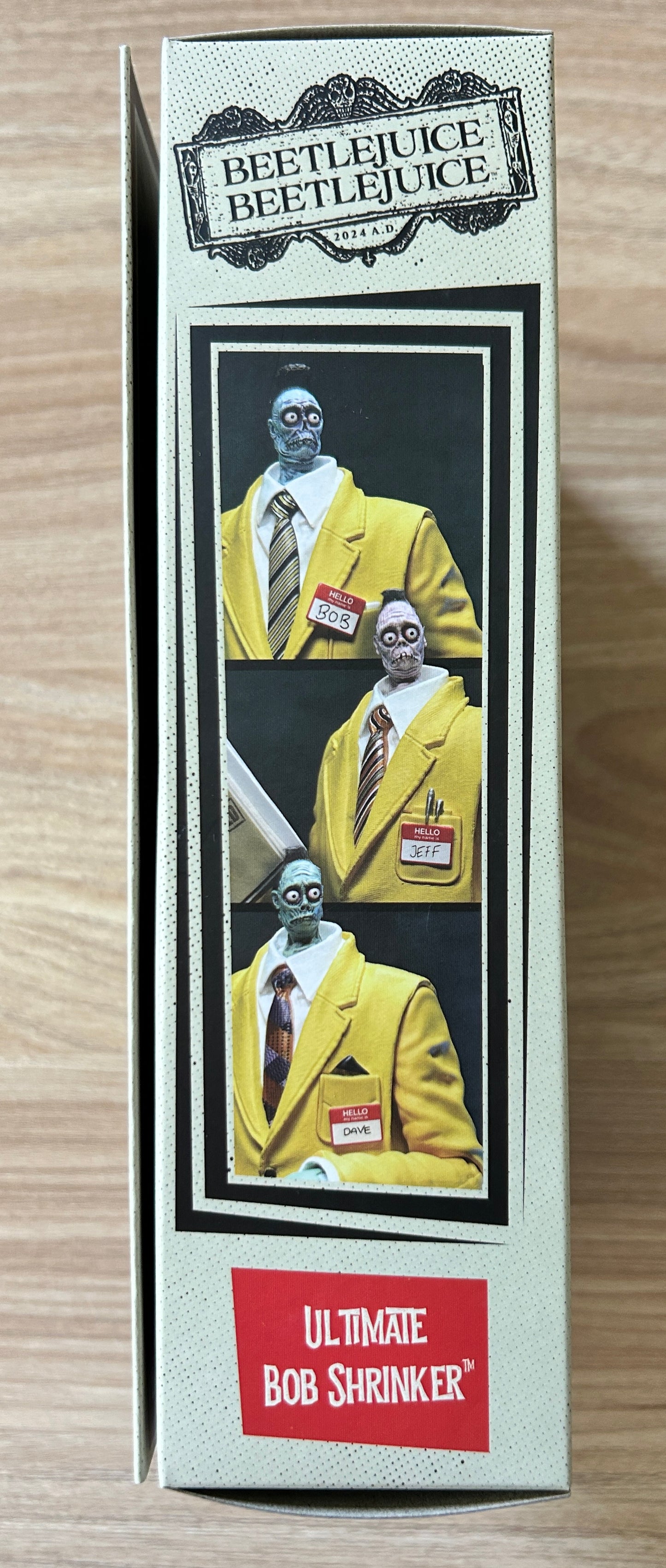 BEETLEJUICE 2 - Figurine Ultimate - Bob Shrinker - 18 cm