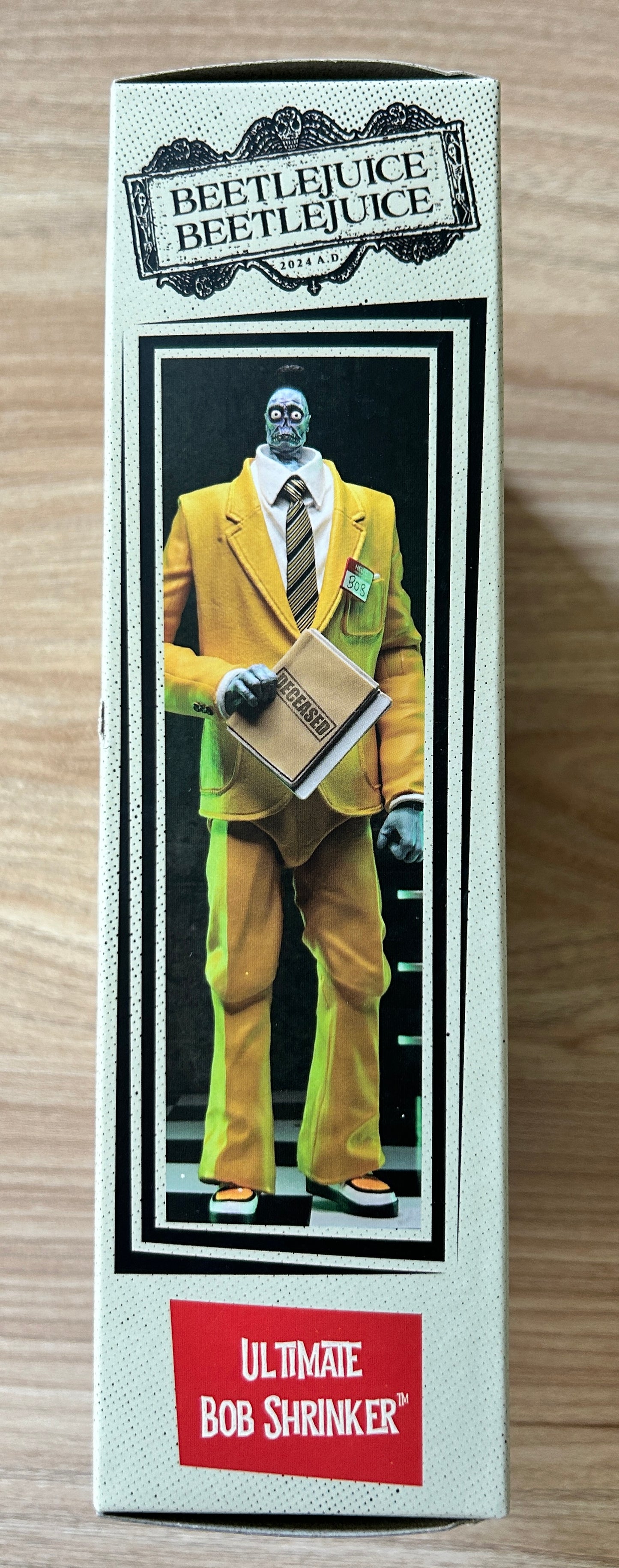 BEETLEJUICE 2 - Figurine Ultimate - Bob Shrinker - 18 cm