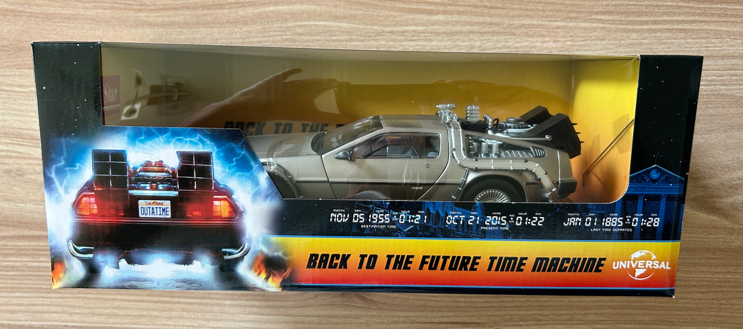 RETOUR VERS LE FUTUR I - Réplique de la DELOREAN 1/18 - Métal