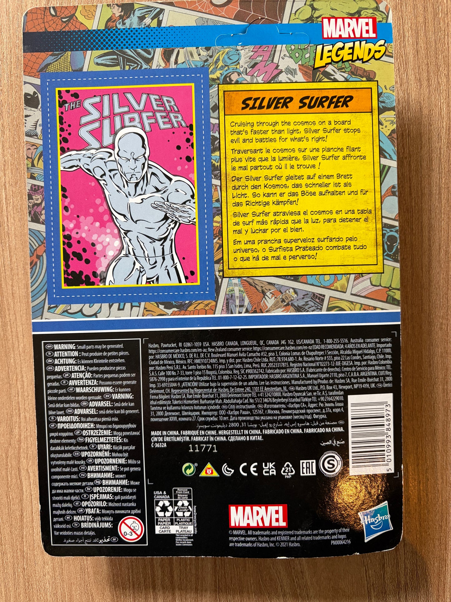 MARVEL LEGENDS - Rétro Card - Figurine du SILVER SUFER - Le Surfeur d'Argent