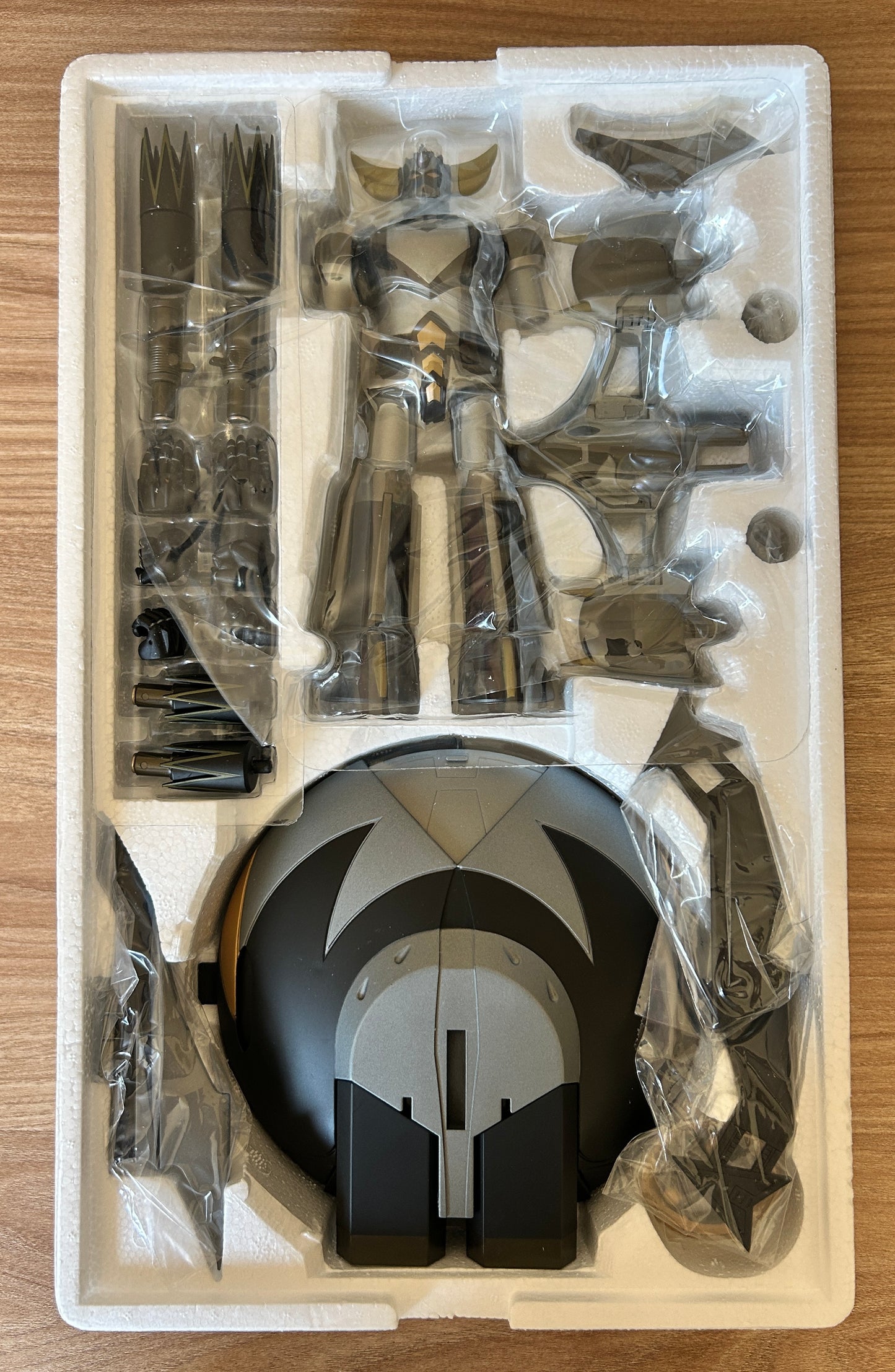 GOLDORAK Grendizer - Soul of Chogokin - Figurine GOLDORAK BLACK - GX-04B - Die-Cast Métal (Copie)