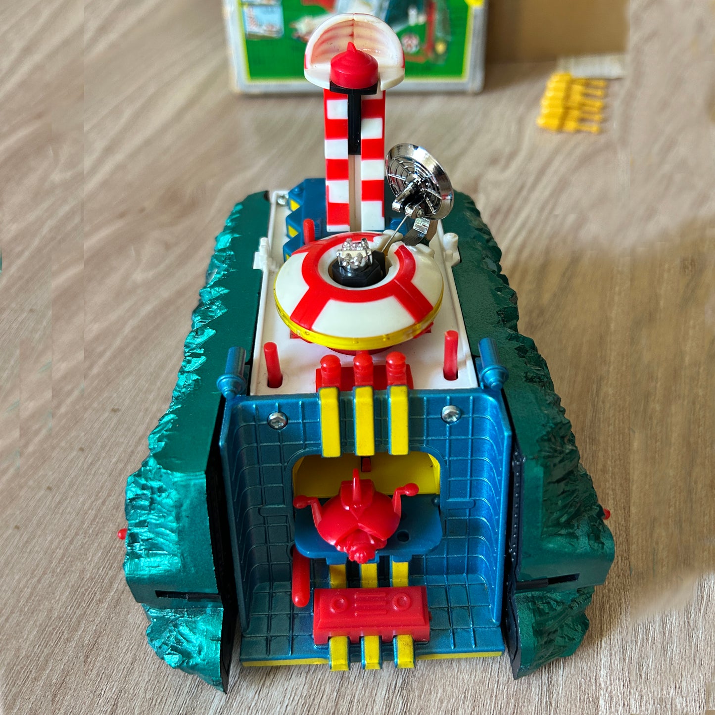 GOLDORAK - Base spatiale de Goldorak - Popy PA-63 - 1976