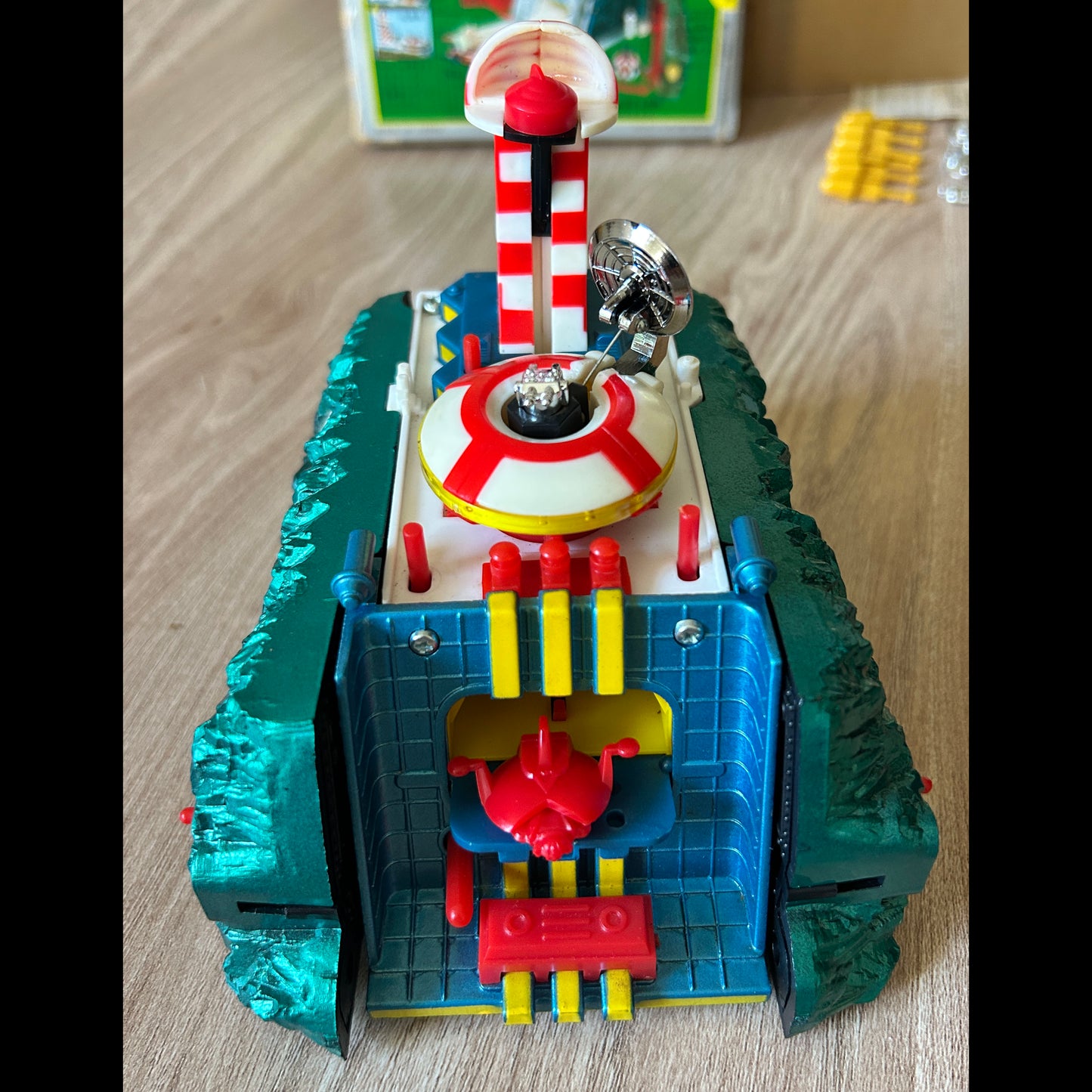 GOLDORAK - Base spatiale de Goldorak - Popy PA-63 - 1976