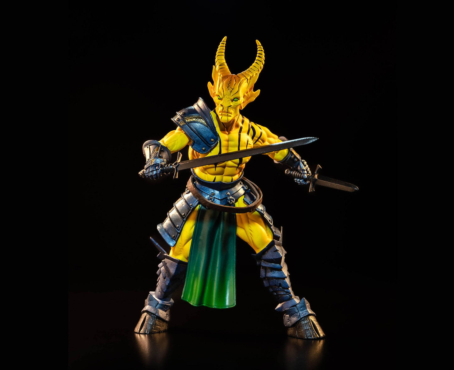 Mythic Legions: All Stars 5+ - Figurine Azhar 15 cm