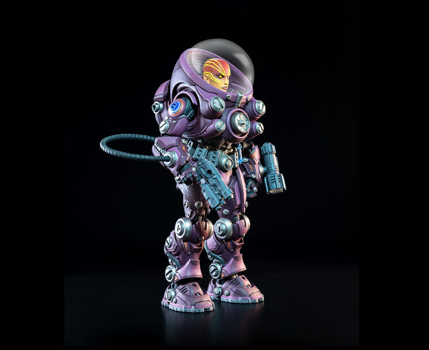 Cosmic Legions : OxKrewe Book One Thraxxon - Figurine de Uularia Speer (Deluxe)