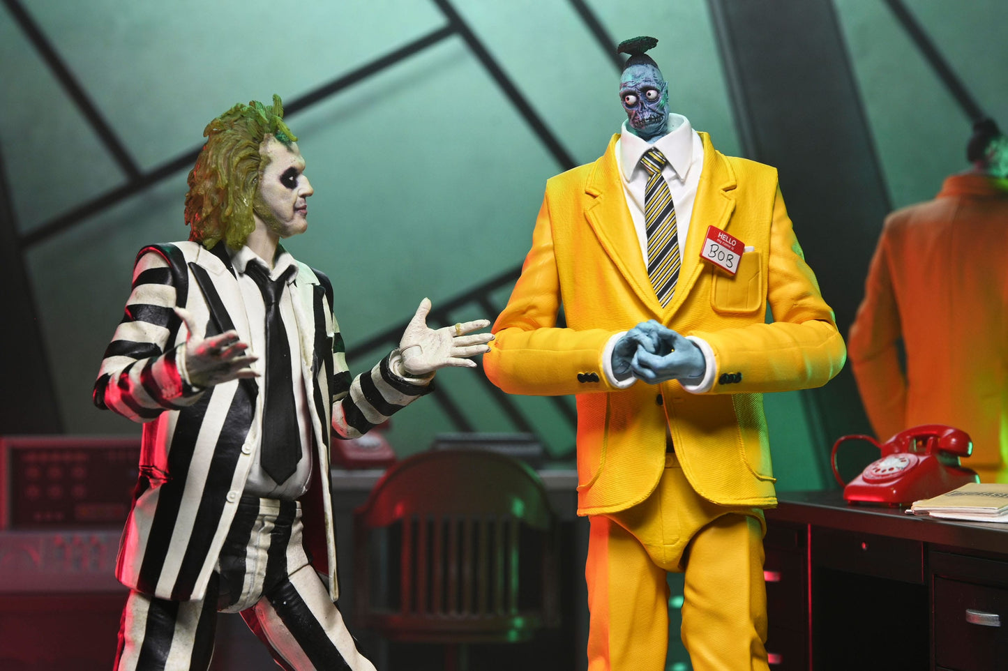 BEETLEJUICE 2 - Figurine Ultimate - Bob Shrinker - 18 cm