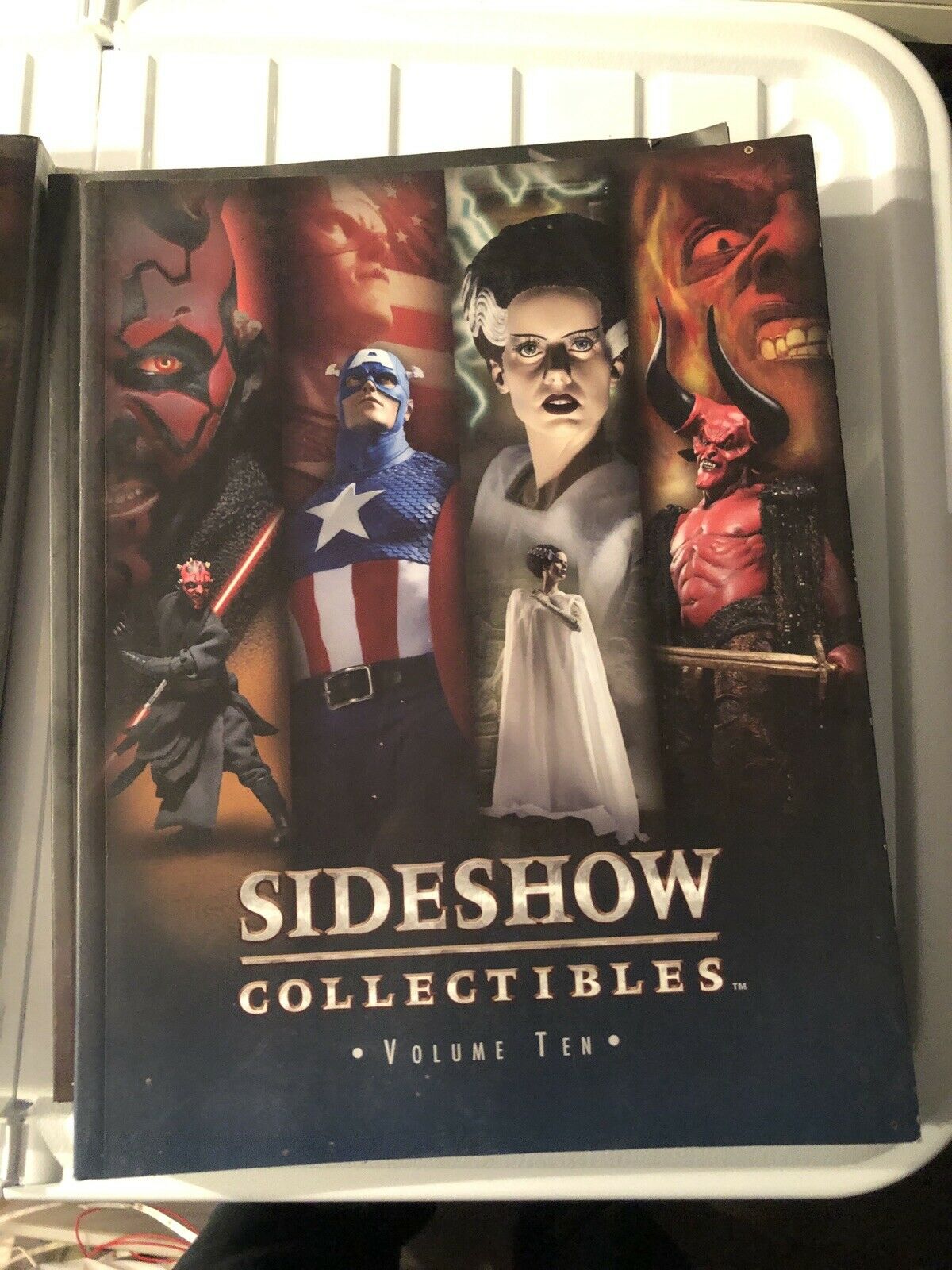 Livre / Catalogue  SIDESHOW - volume 10 - Star Wars Marvel Horreur Etc - RARE !